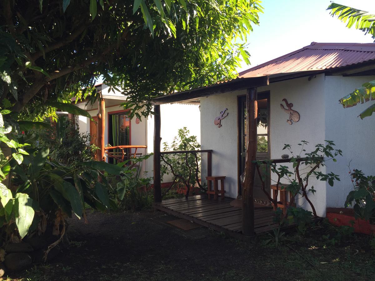 Cabanas Hinariru Nui Hanga Roa Exterior photo