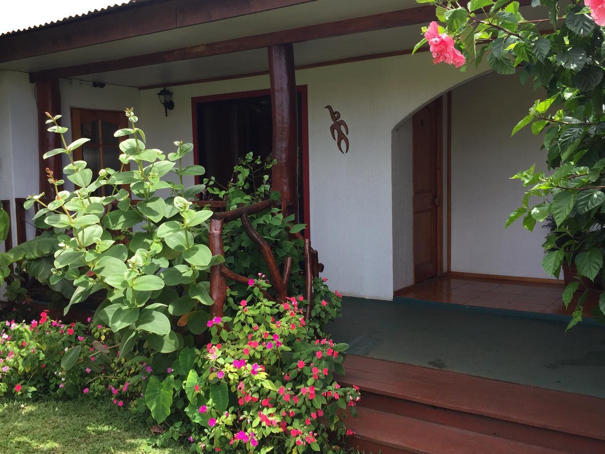 Cabanas Hinariru Nui Hanga Roa Exterior photo